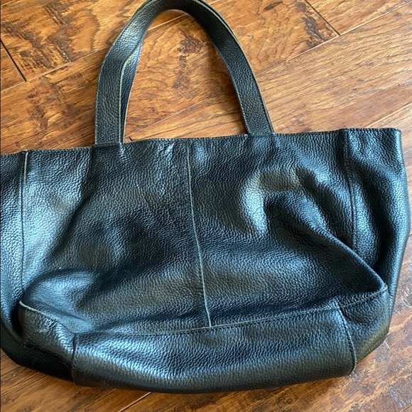 Black leather tote - Picture 6 of 11